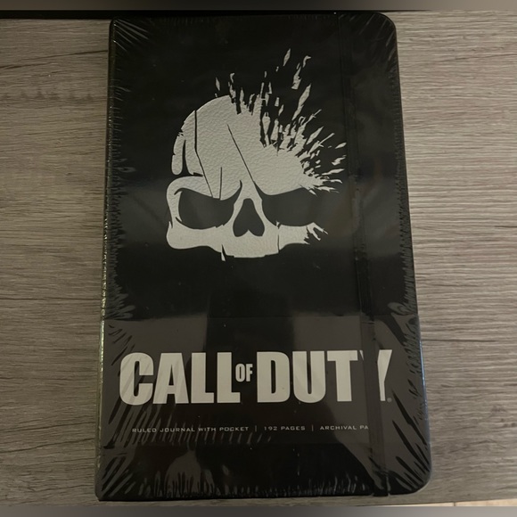 Call of Duty Hardcover Ruled Journal - Picture 2 of 3